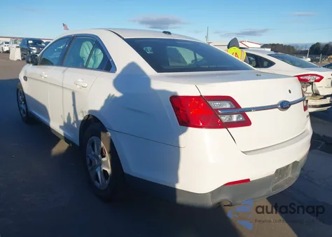 2013 Ford Police Interceptor из США, поврежденный, VIN 1FAHP2M88DG143677